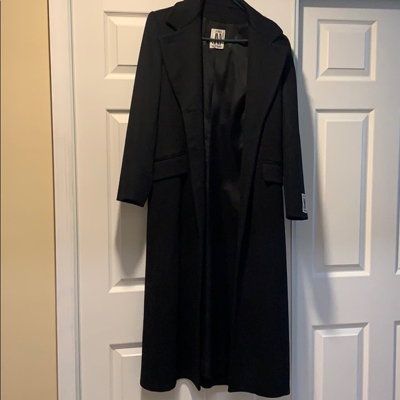 Coat - Picture 1 of 5